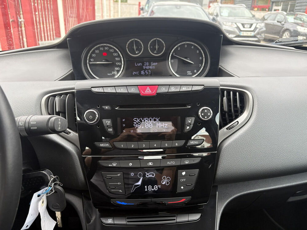 Lybra III 1.2 8V 69 STOP&START PLATINUM 2011 occasion 95480 Pierrelaye
