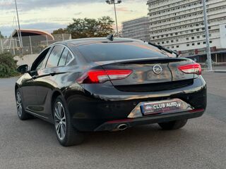 Insignia GRAND SPORT ELITE 2.0 D 170 AT8 - CONDUITE SEMI-AUTONOME - S 2017 occasion 94140 Alfortville