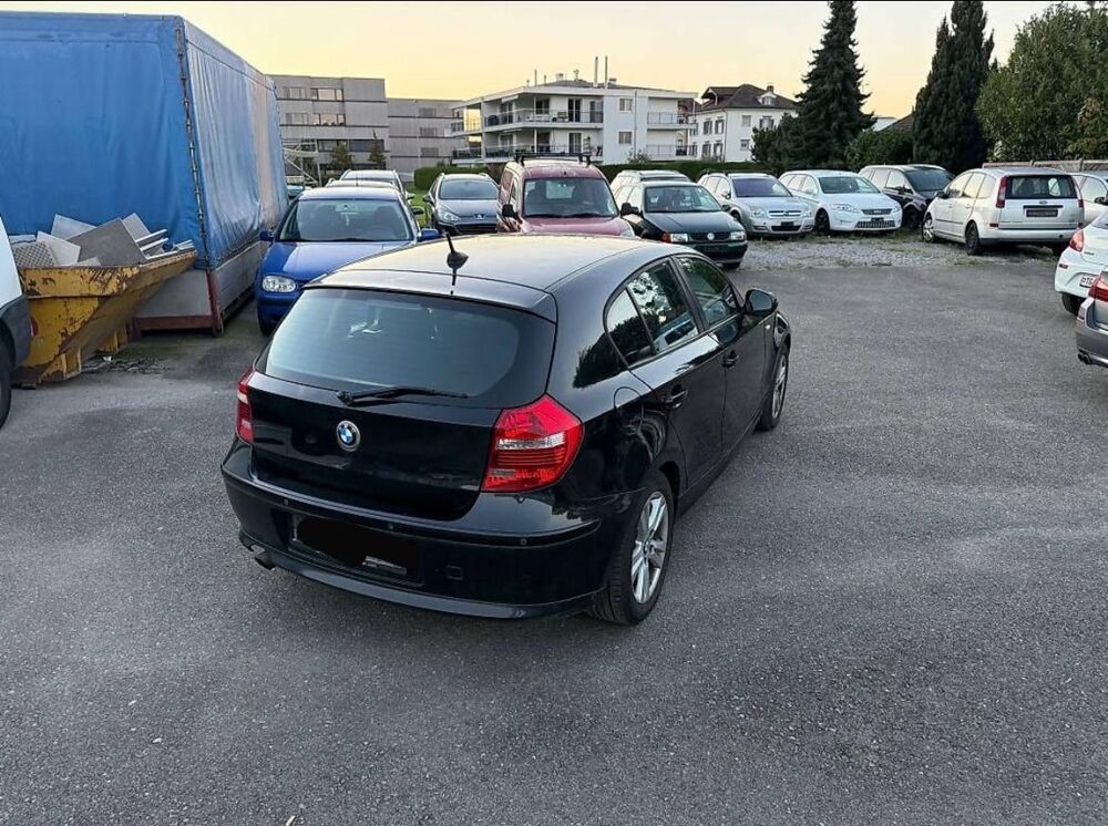 S&eacute;rie 1 2L 122CV NAVIGATION GARANTIE 6 MOIS OFFERT 2010 occasion 45520 Cercottes