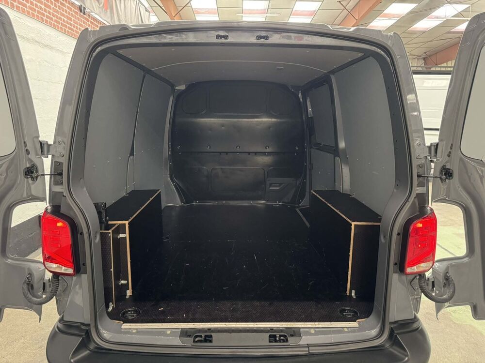 Transporter T6.1 L1H1 2.0 TDI 150cv BVM 32.955 kms / EN STOCK 2023 occasion 45140 INGRE