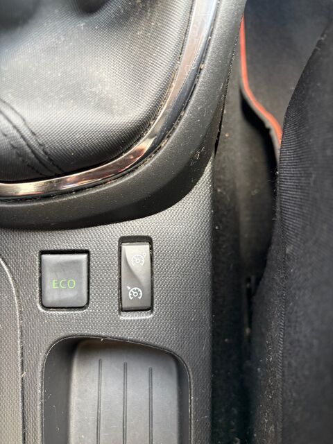 Captur 1.5l DCi Energy Arizona 1 &Egrave;RE MAIN GPS CAM&Eacute;RA BLUETOOTH R&Eacute;G 2013 occasion 95100 ARGENTEUIL