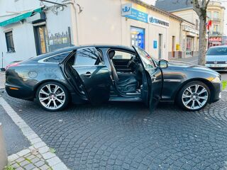 XJ Premium Luxe - 3.0 D V6 275 Bva6 - 2nd Main / Crit'2 / Entre 2015 occasion 78800 Houilles