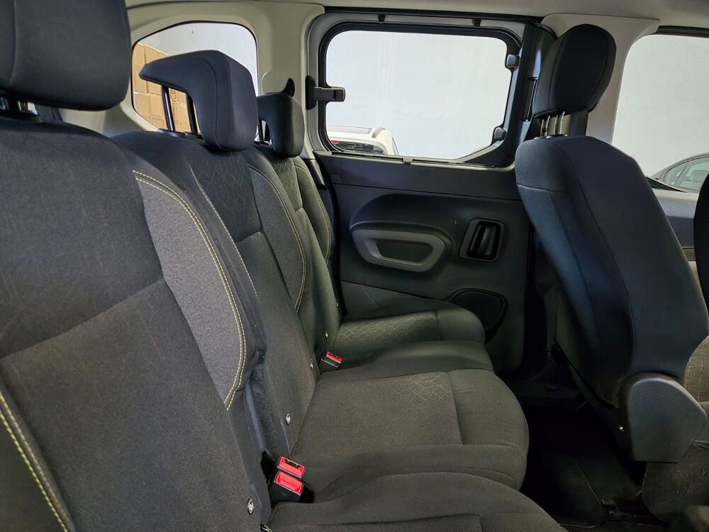 Rifter 1.5BLUEHDI 100CV 7PLACES DE 2O19 A 11490EUR 2019 occasion 69001 Heyrieux