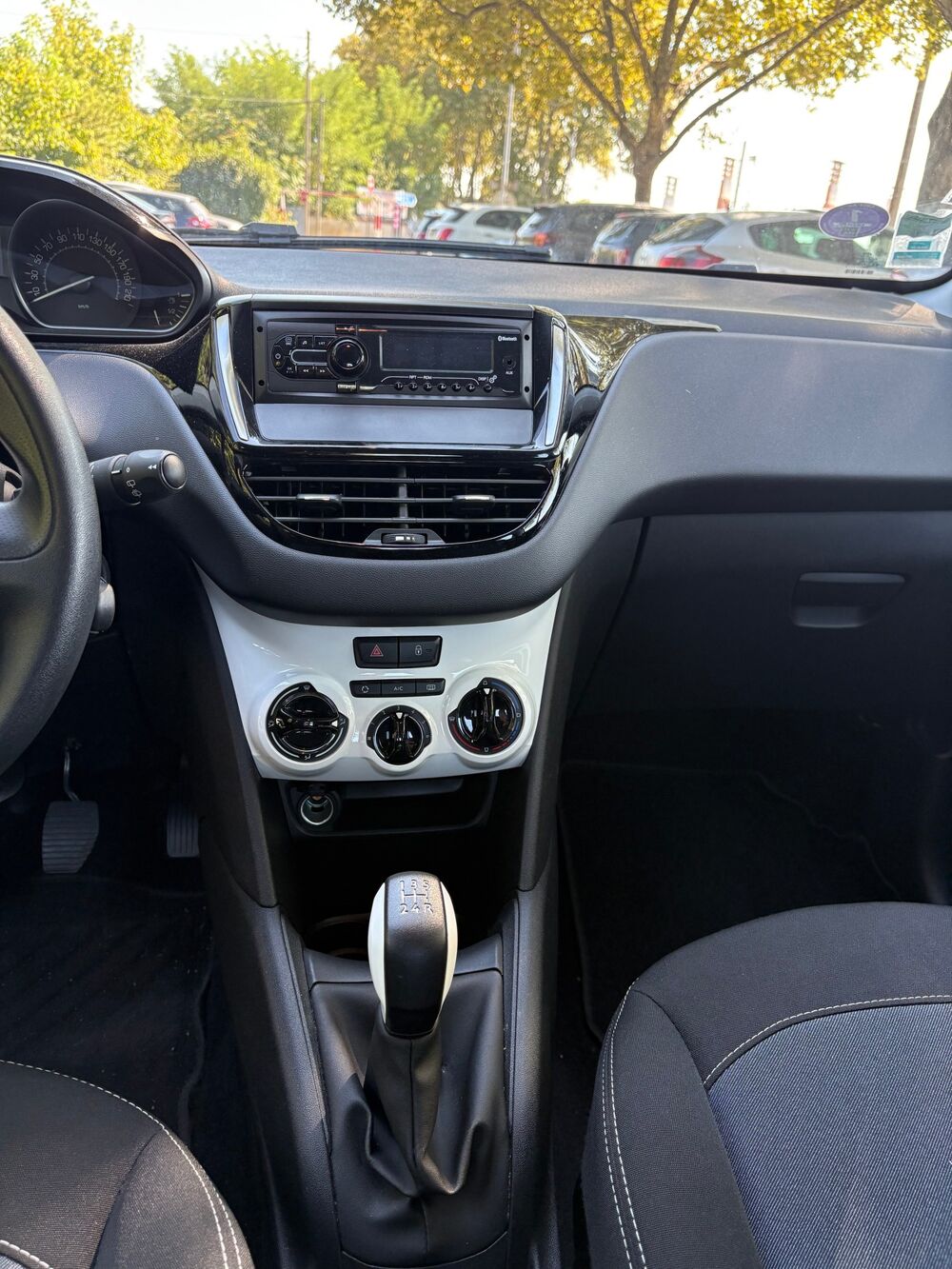 208 1.2 ESSENCE 68ch 24 000 KM GARANTIE 2019 occasion 69320 Feyzin