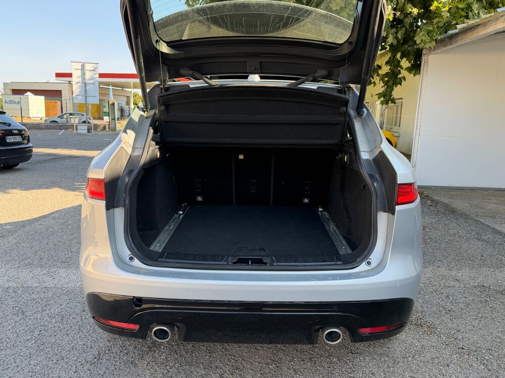 F-PACE 3.0D S BVA R-SPORT DYNAMIC 300 CARNET DISPO + SUIVI SOLIDE 2017 occasion 69330 MEYZIEU
