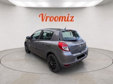 Clio III 1.5 DCI 86ch 170 000km CTok Entretien a jour 2009 occasion 69320 Feyzin