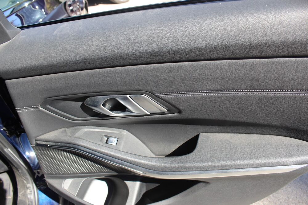 S&eacute;rie 3 330eA xDrive 292 ch M SPORT / CARPLAY + TOIT OUVRANT + TANZA 2021 occasion 34430 Saint-Jean-de-V&eacute;das