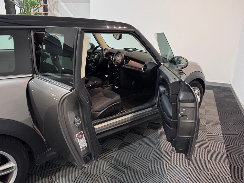 Clubman COOPER R55 122CV BVM 2013 occasion 17000 La Rochelle