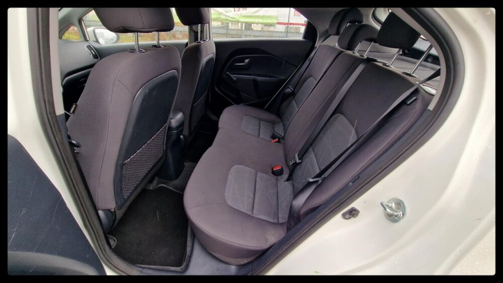 Rio 1.1L CRDI 75CV PACK EDITION 7 - MOTEUR A CHAINE - IDEAL JEUN 2016 occasion 18390 Saint-Germain-du-Puy