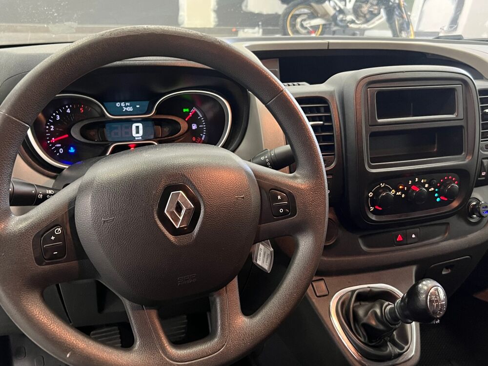 Trafic L1H1 DCI 125CV TVA RECUPERABLE / Financement possible 2018 occasion 69800 SAINT-PRIEST