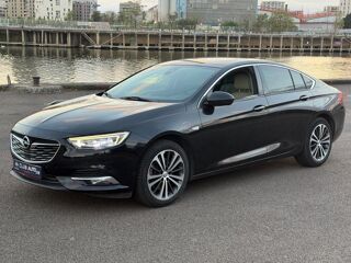 Insignia GRAND SPORT ELITE 2.0 D 170 AT8 - CONDUITE SEMI-AUTONOME - S 2017 occasion 94140 Alfortville