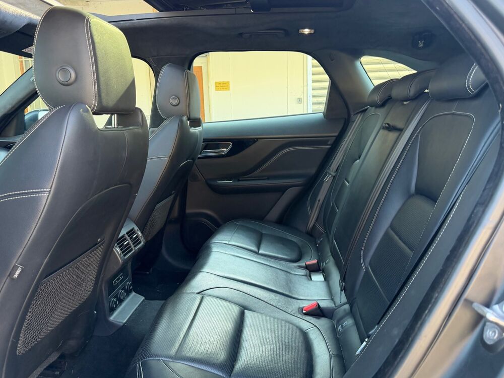 F-PACE 3.0D S BVA R-SPORT DYNAMIC 300 CARNET DISPO + SUIVI SOLIDE 2017 occasion 69330 MEYZIEU