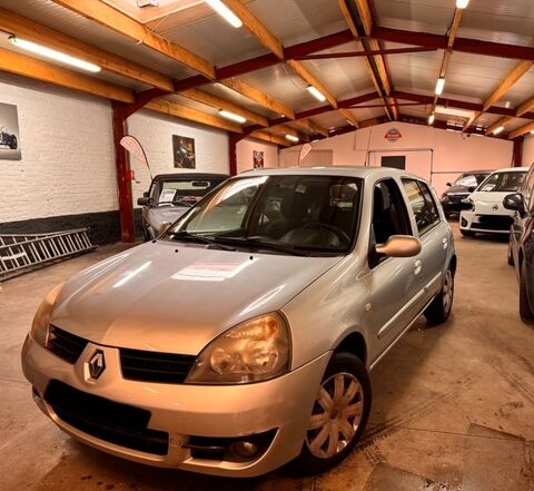 Renault clio ii - phase 2 1.2i 75 ch - Gris clair