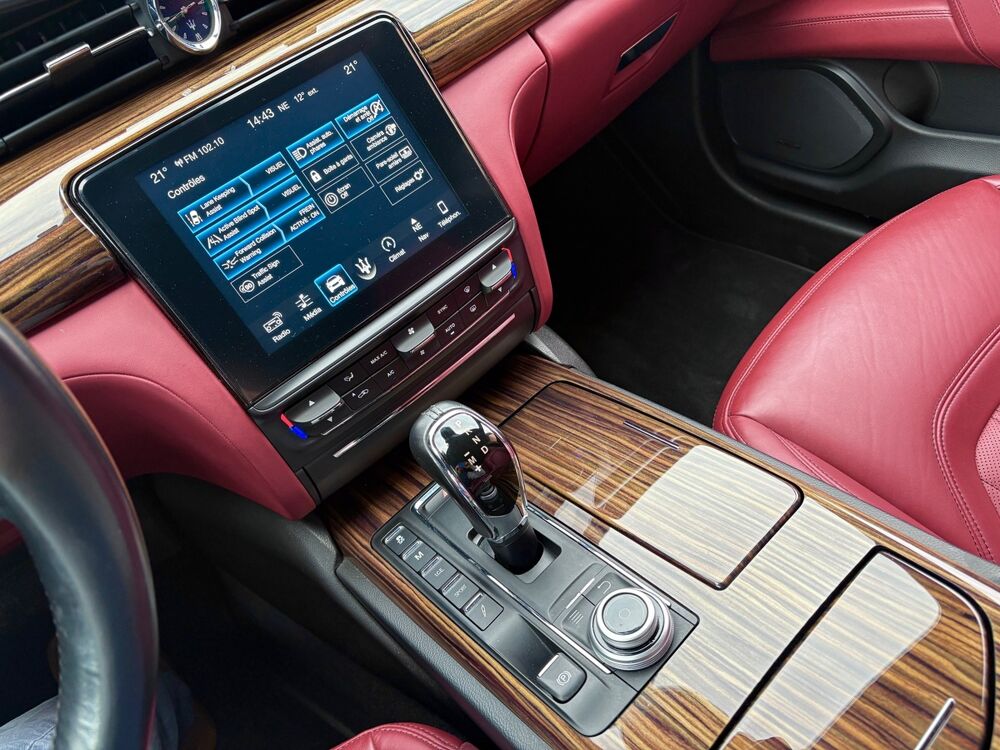 Quattroporte SQ4 430ch GranLusso Phase 2 Fran&ccedil;aise S Q4 2017 occasion 51100 REIMS