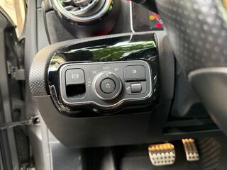 Classe A 200 AMG LINE 163 cv Toit ouvrant 2018 occasion 75019 Paris