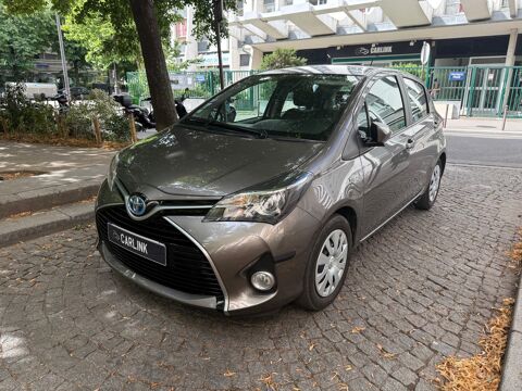Toyota Yaris III Dynamic Business E-CVT 100h 2017 occasion Paris 75019