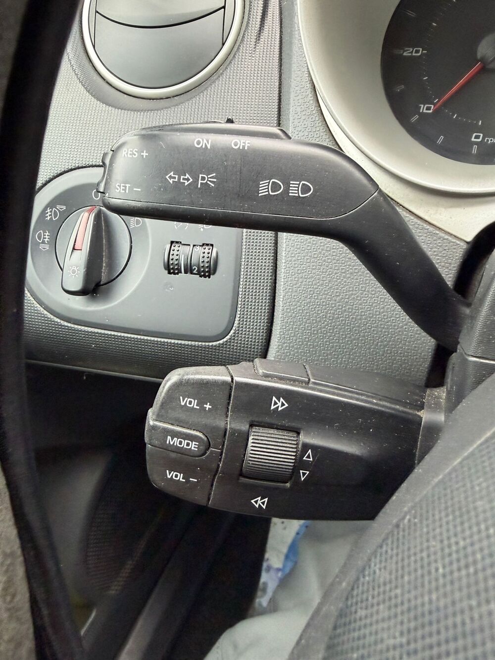 Ibiza 1.9 TDI PORT AUXILIAIRE REGULATEUR LIMITEUR DE VITESSE PAIE 2008 occasion 78800 Houilles