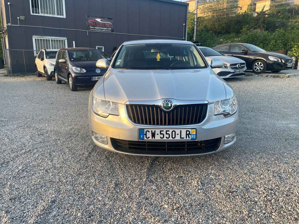 Superb 2.0 tdi 2.0 TDI 140 GREENTEC BUSINESS 2013 occasion 69320 FEYZIN