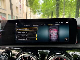 Classe A 200 AMG LINE 163 cv Toit ouvrant 2018 occasion 75019 Paris