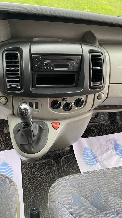 Car - Bus Car - Bus 2004 occasion SAINT-GERVAIS-LA-FORET 41350