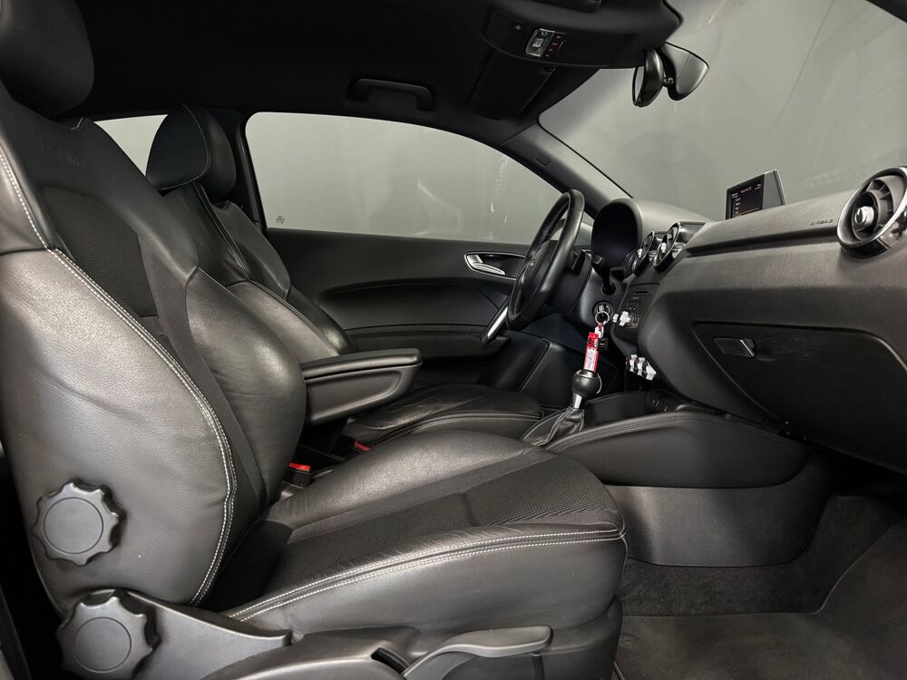 A1 1.4l TFSI 122ch S-line S-tronic 7 1&egrave;re main 2013 occasion 69330 Pusignan