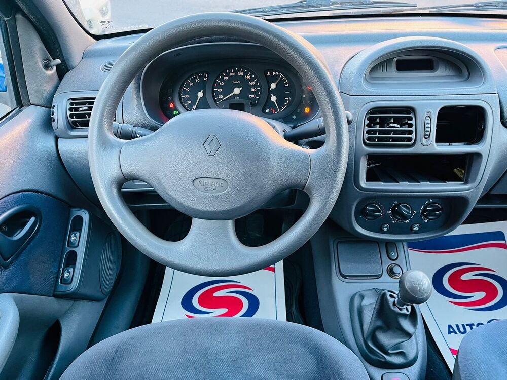 Clio 2 - 1.2i 58ch Bv&ugrave;5 - R&eacute;vis&eacute; / Carplay / Garanti - 4xCB et R 1998 occasion 78800 Houilles