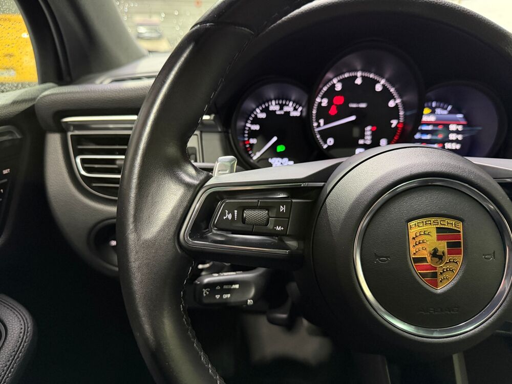 Macan 2.0 Turbo PDK 265 cv - Entretiens OK 2022 occasion 95190 Goussainville