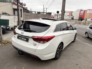 i40 2015 BOITE AUTO TOIT OUVRANT CUIR GPS Bluetooth Facture d e 2015 occasion 95100 ARGENTEUIL