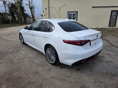 Giulia (952) GIULIA 2.2 JTDM DIESEL VELOCE 16V Q4 AT8 210Ch D 2018 occasion 45400 FLEURY-LES-AUBRAIS