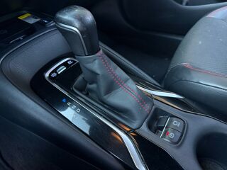 Corolla GR Sport 2.0 VVT-i 180 HSD CVT - Entretiens Toyota 2020 occasion 95190 Goussainville