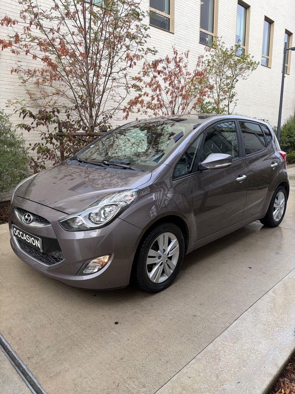 iX20 1.6L CRDI PACK PREMIUM - CLIM AUTO - ENTRETIEN &Agrave; JOUR 2011 occasion 45400 FLEURY-LES-AUBRAIS