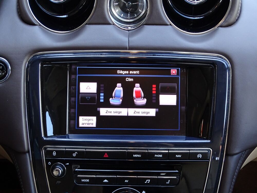 XJ II 3.0 V6 340 Ch S/C PORTFOLIO Supercharged AWD 4x4 2013 occasion 34500 B&eacute;ziers