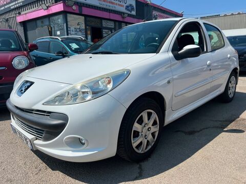 Annonce voiture Peugeot 206 3790 €