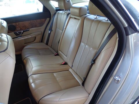 XJ II 3.0 V6 340 Ch S/C PORTFOLIO Supercharged AWD 4x4 2013 occasion 34500 B&eacute;ziers