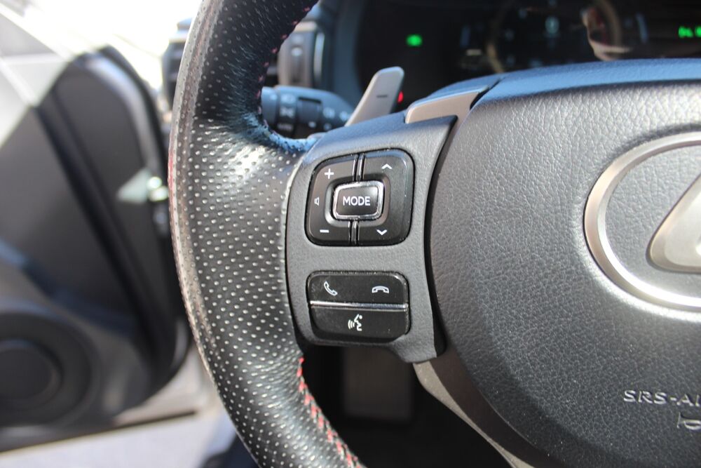 IS III (2) 300H F SPORT EXECUTIVE FULL OPTIONS + CARPLAY / ENT 2020 occasion 34430 Saint-Jean-de-V&eacute;das