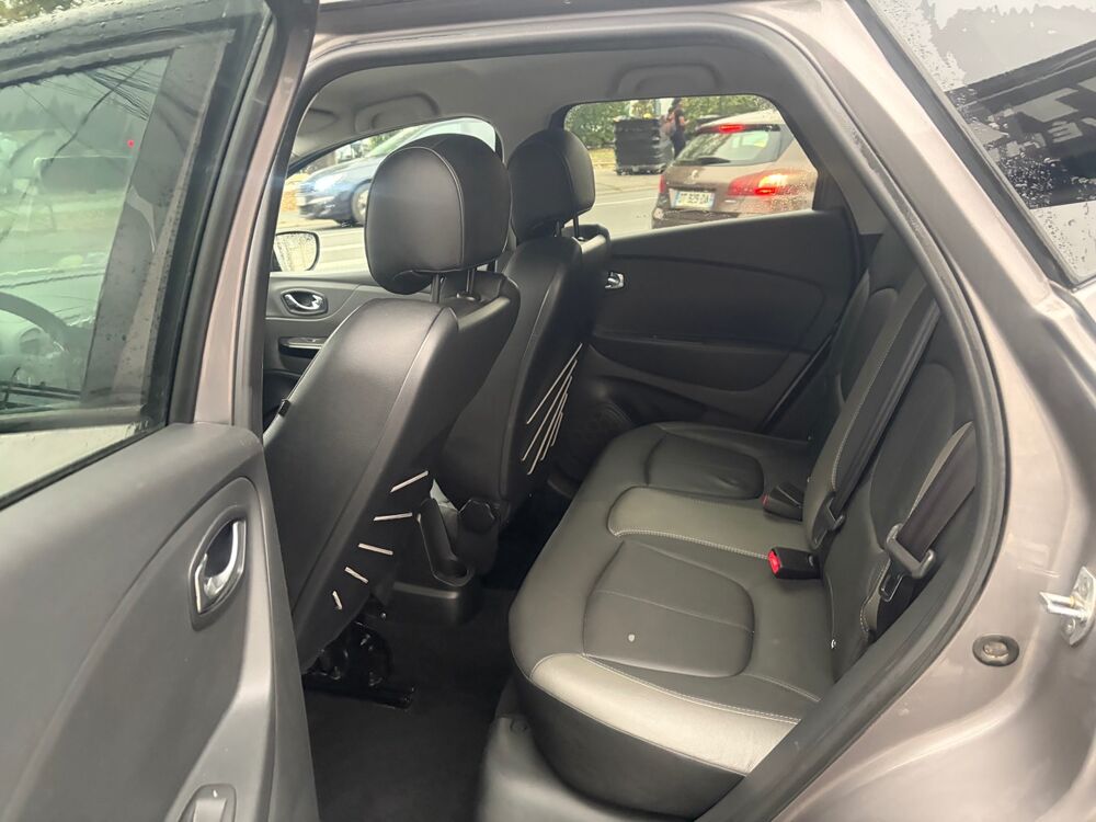 Captur 1.5l DCI 110 TOUT LE SUIVIE D ENTRETIEN GPS CUIR CHAUFFANT 2015 occasion 95100 ARGENTEUIL