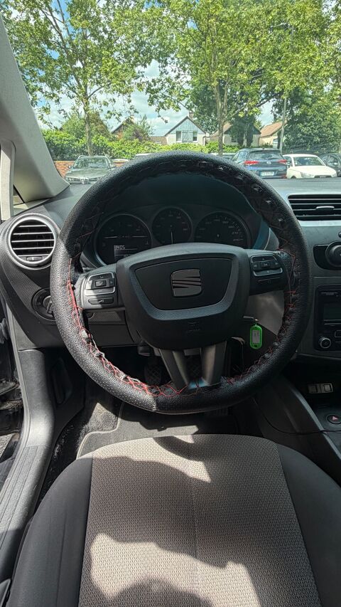Leon 1.2 tsi 105CV phase2 faciliter de paiement 3X 4X jusqu'&agrave; 400 2010 occasion 91090 Lisses