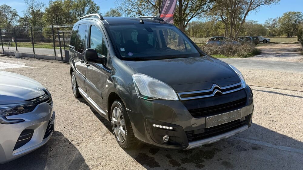 Berlingo multispace essence 110 chx ecran clim regulateur 110 350 kms 2017 occasion 45110 Chateauneuf sur Loire