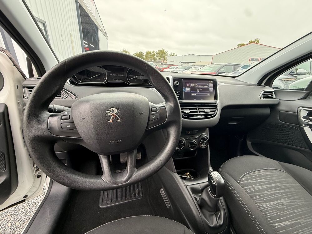 208 - 1.6 BlueHdi 100cv - PACK CLIM NAV - 2 PLACES 2016 occasion 45560 Saint-Denis-en-Val