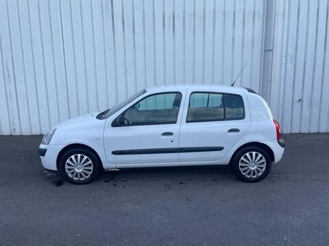 Renault Clio II CAMPUS 1.5 DCI 65 cv *1 &egrave;re Main* 2005 occasion GIEN 45500