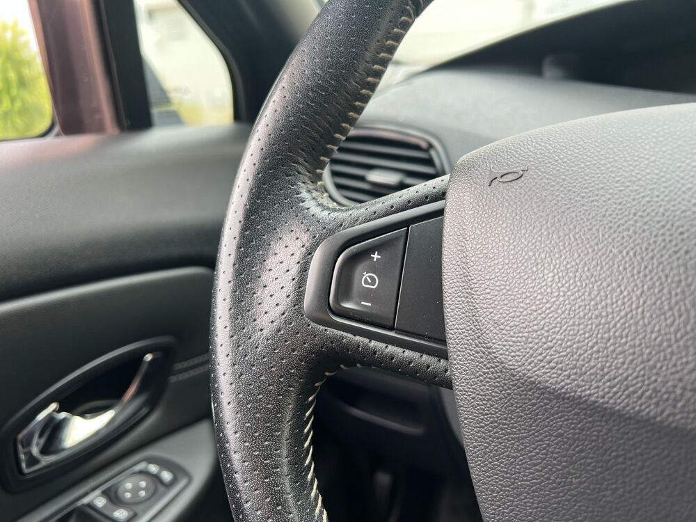 Sc&eacute;nic III Edition Bose 1.6 dCi 130 cv Phase 2 2014 occasion 95190 Goussainville