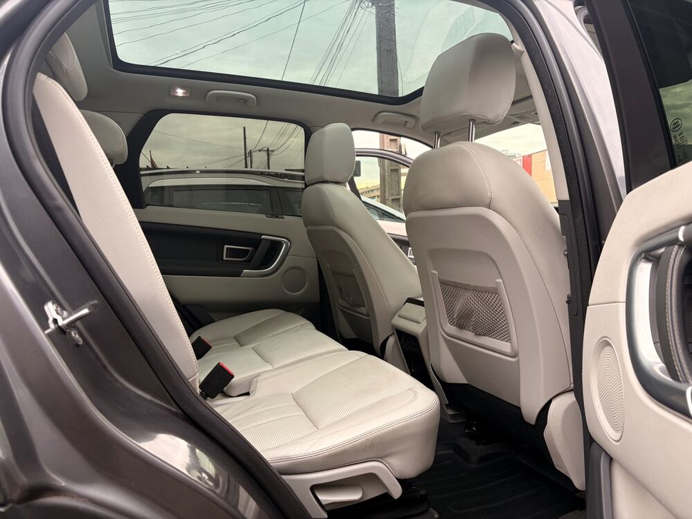 Discovery sport BOITE AUTO 7 PLACES TOIT PANO GPS CUIR CAM&Eacute;RA BLUETOOTH RADA 2015 occasion 95100 ARGENTEUIL