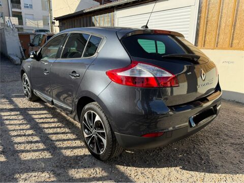 M&eacute;gane PHASE 3 BOSE CHAINE DISTRIB MAIN LIBRE GPS SEMI CUIR CAMERA 2013 occasion 78800 Houilles