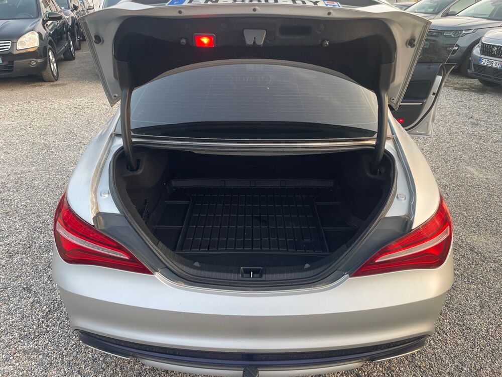 Classe CLA 200 cdi AMG Line Gris Mat. 136 cv GPS/Camera/ Garantie 12 2017 occasion 69320 FEYZIN