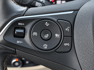 Insignia GRAND SPORT ELITE 2.0 D 170 AT8 - CONDUITE SEMI-AUTONOME - S 2017 occasion 94140 Alfortville