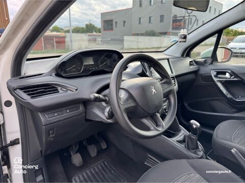 208 1.6 BlueHDI 75 soci&eacute;t&eacute; 2 places / CarPlay / Distribution neu 2016 occasion 69700 Givors