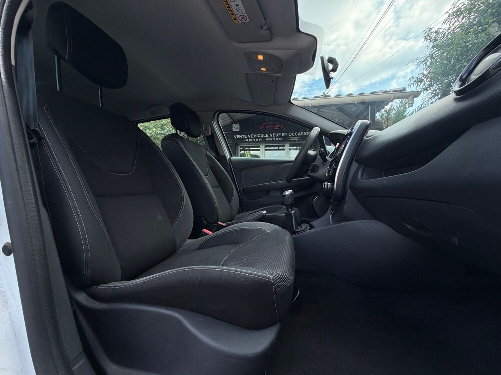 Clio St&eacute; 1.5 dCi 90ch energy Air M&eacute;diaNav eco&sup2; 2017 occasion 84300 Cavaillon