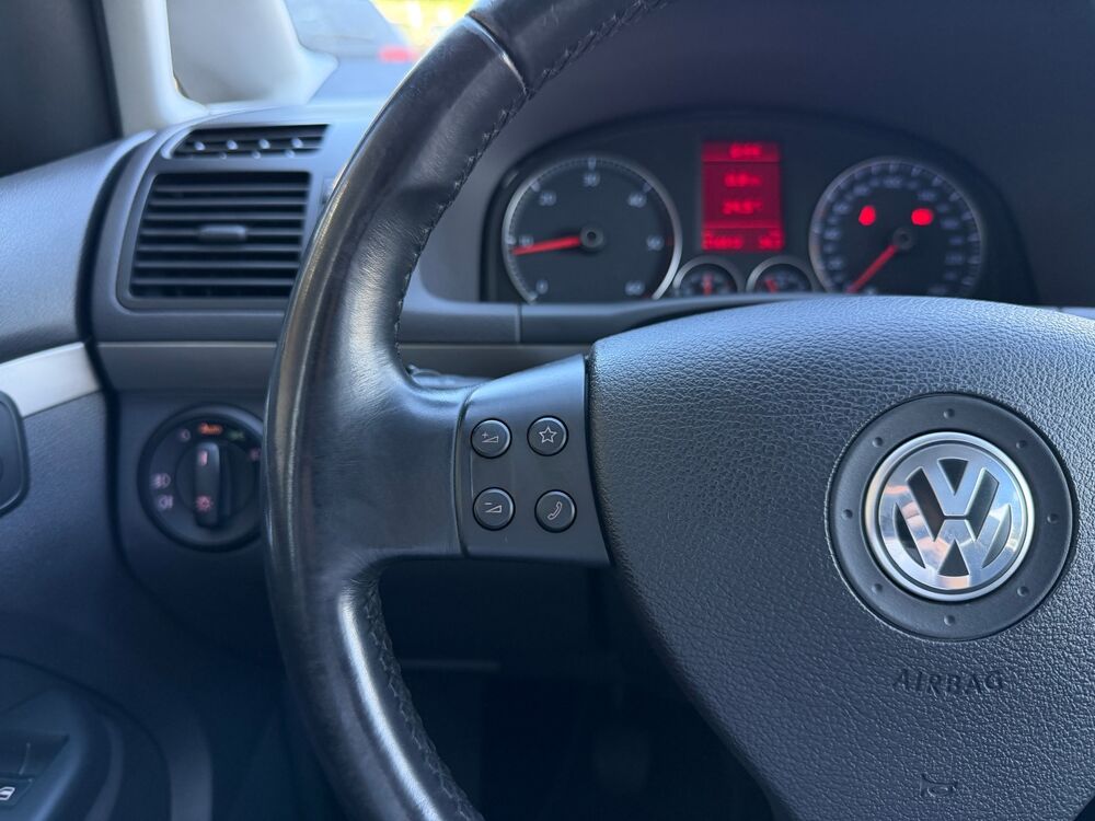 Touran Freestyle Phase 2 - 1.9 TDi 105cv 2010 occasion 95190 Goussainville
