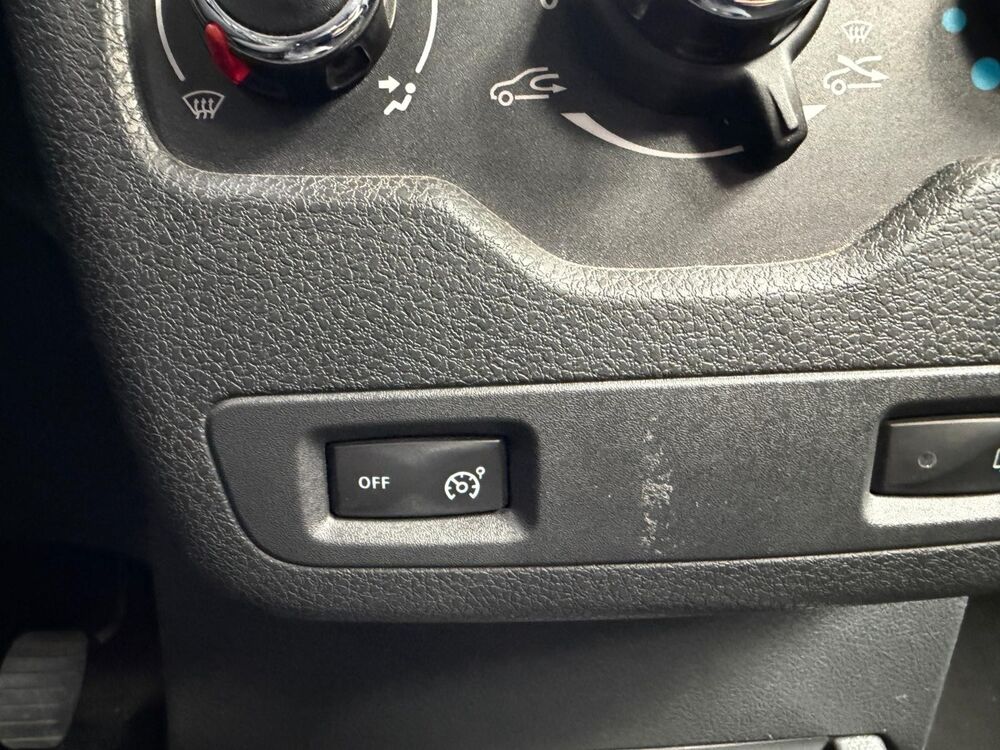 Lodgy 1.5 DCI 110 1ERE MAIN 7 PLACES RADAR DE RECUL PORT USB AUXIL 2012 occasion 78800 Houilles