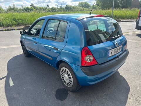 Clio 1.2i // 1 propri&eacute;taire // 2003 occasion 59500 Douai
